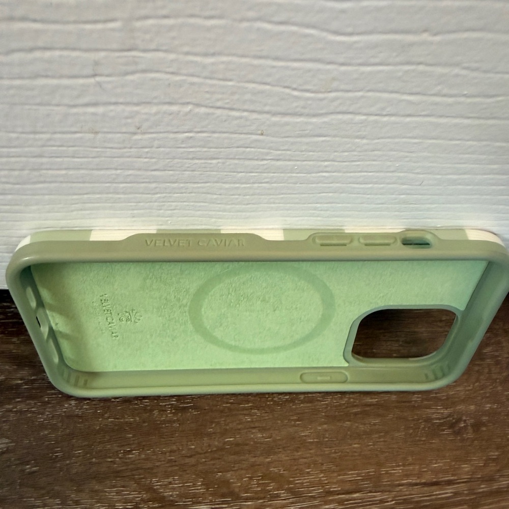 NIB Velvet Caviar Pistachio Checkered iPhone 13 ProMax Case & Screen Protector - Picture 7 of 11